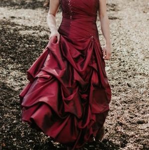 GRAD DRESS